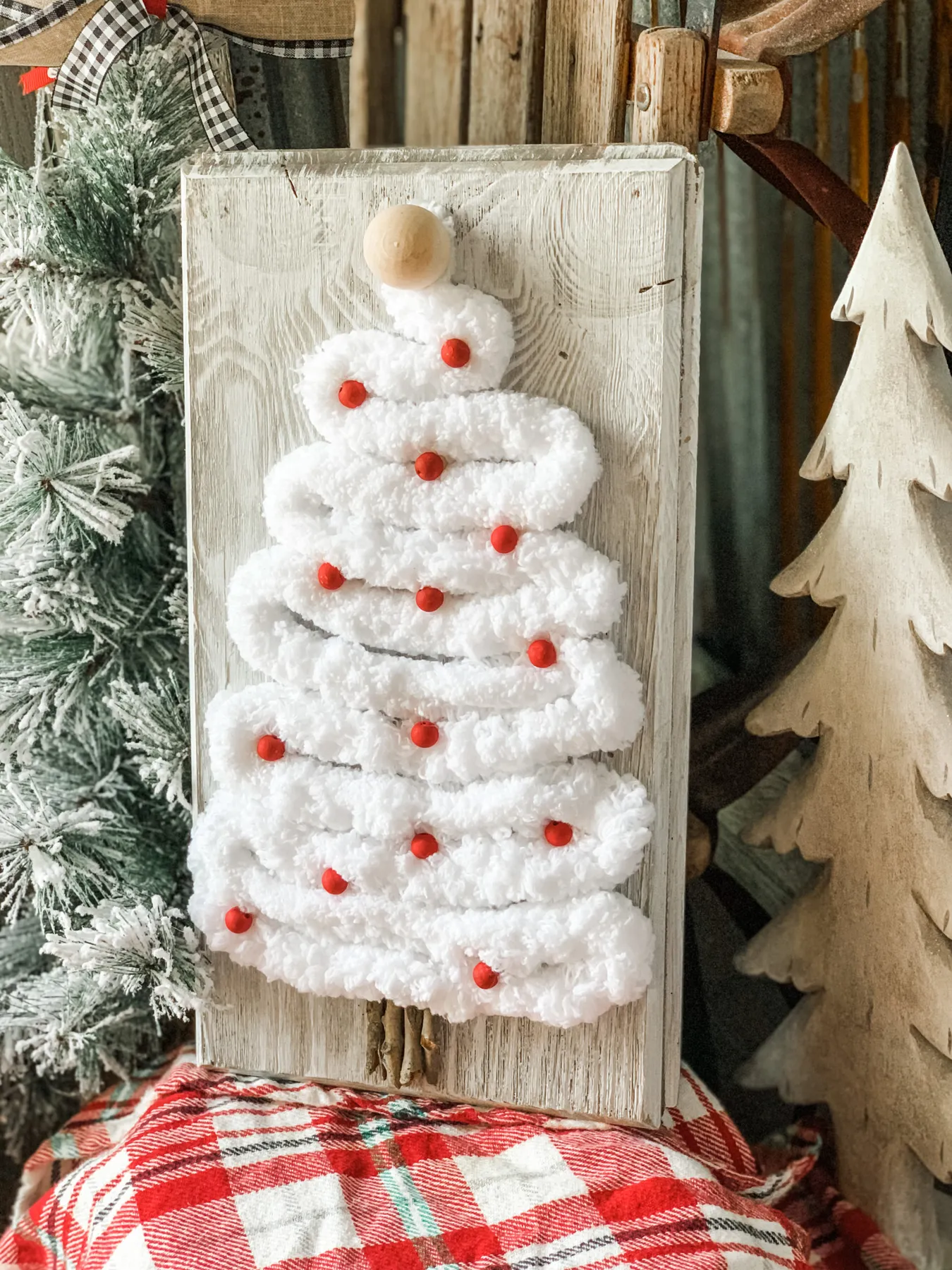 diy-yarn-christmas-tree-12 - Re-Fabbed