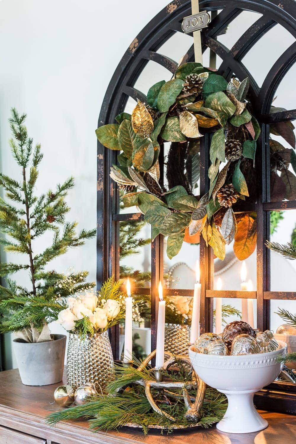 Easy Christmas Bedroom Decor Ideas for Cozy Winter Nights - Bless'er House
