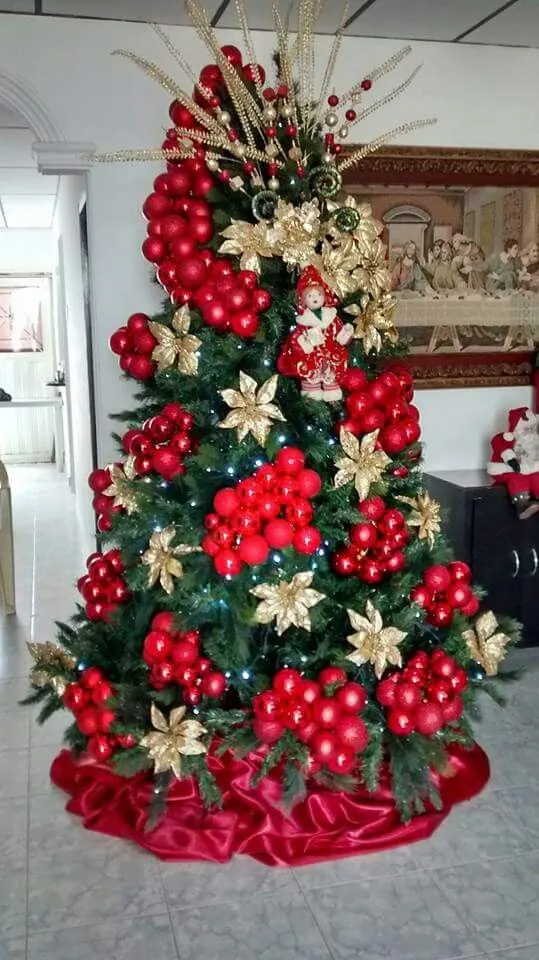 Exquisite 9Ft Red Maroon Gold Decoration Christmas Tree