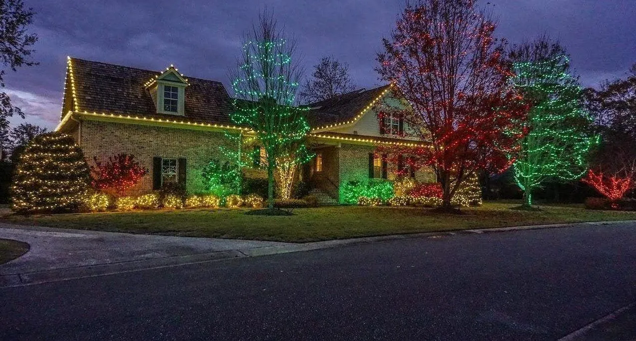 Exterior Christmas Lights For House 19 Creative Outdoor Christmas Decor  Ideas For A Festive Welcome Exterior