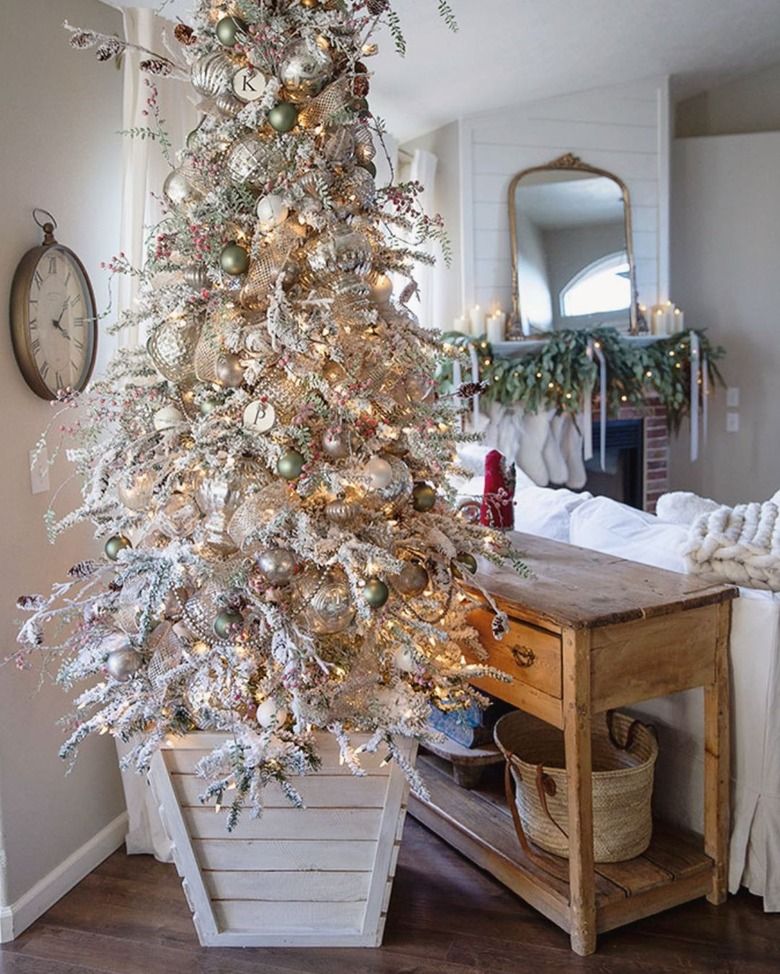 Farmhouse Christmas Tree Ideas That'll Fill The Holiday Season With Rustic Charm