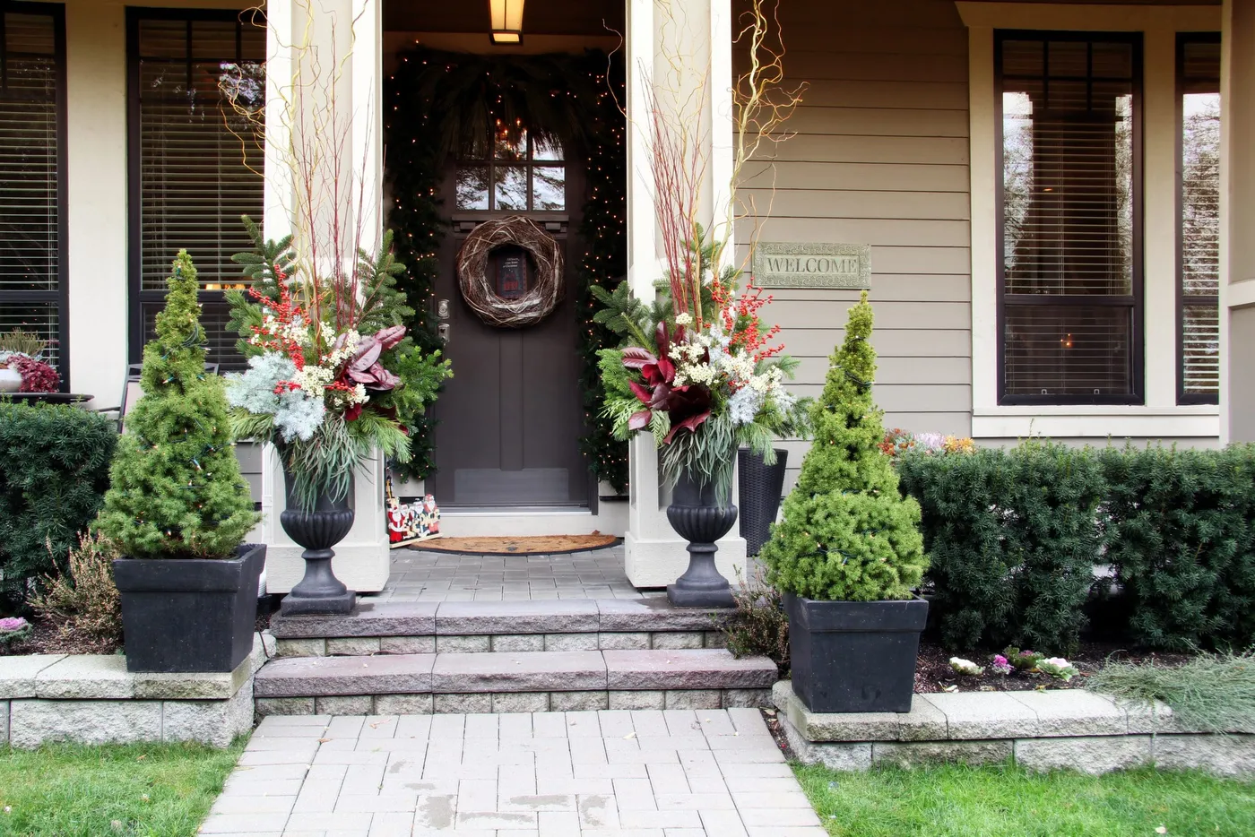 Four Holiday Container Design Ideas - The Edge from the National  Association of Landscape Professionals