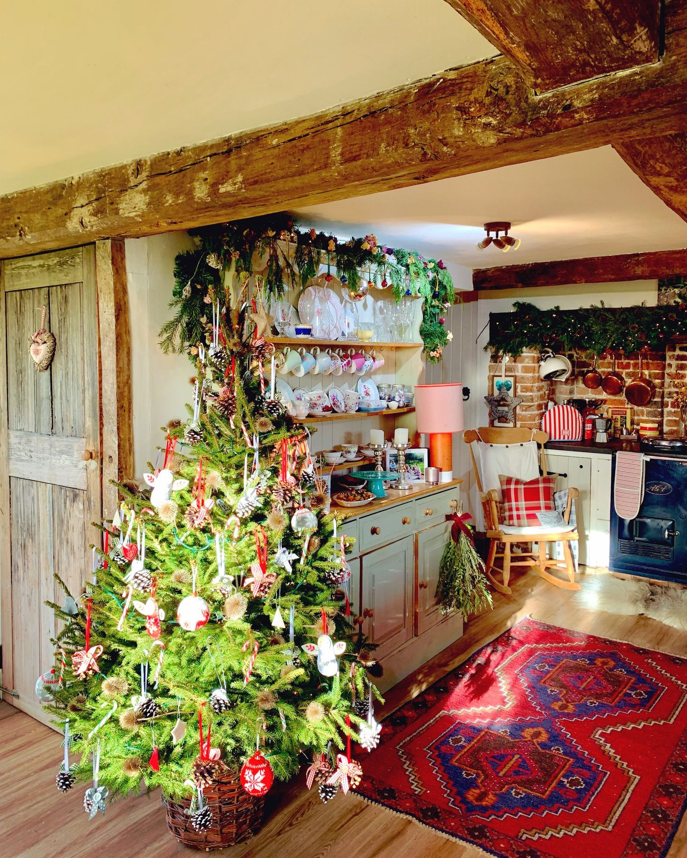 Get The English Country Cottage look for Christmas - My English Country Cottage