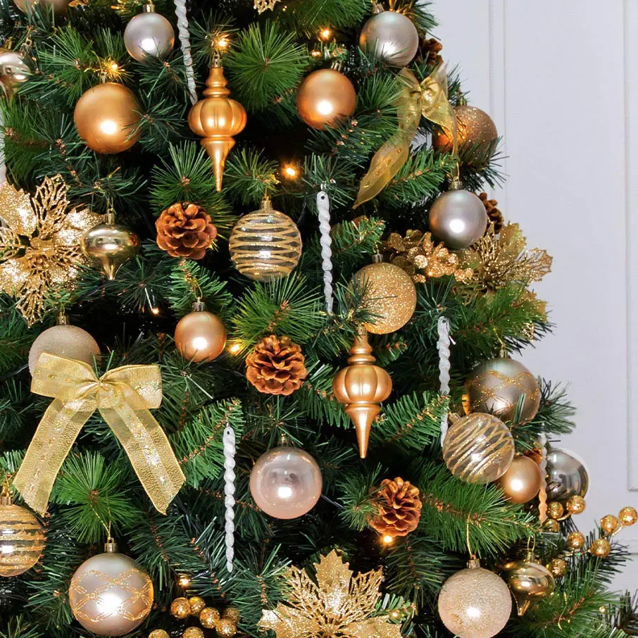 Gold Rush - Gold Decorated Christmas Tree