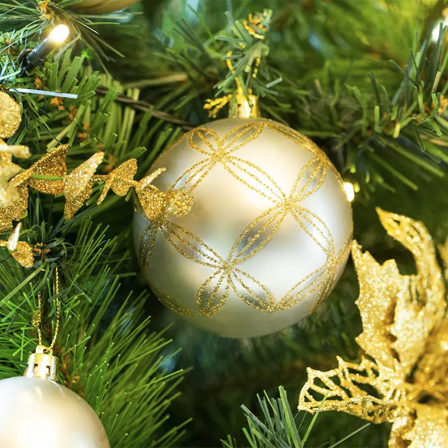 Gold Rush - Gold Decorated Christmas Tree