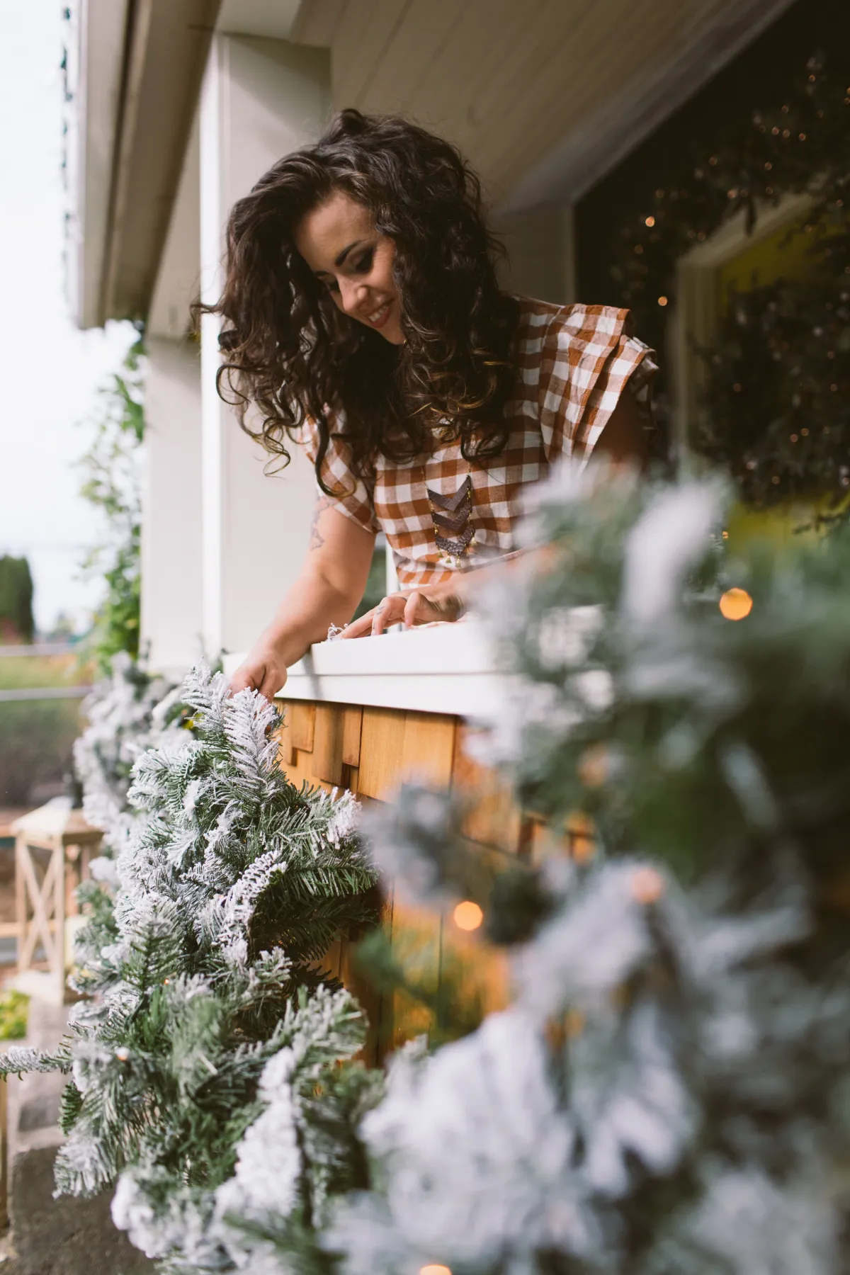 Hang Up the Holidays! — Liz Morrow