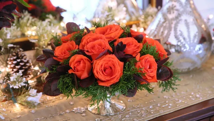 Holiday floral arrangement inspiration