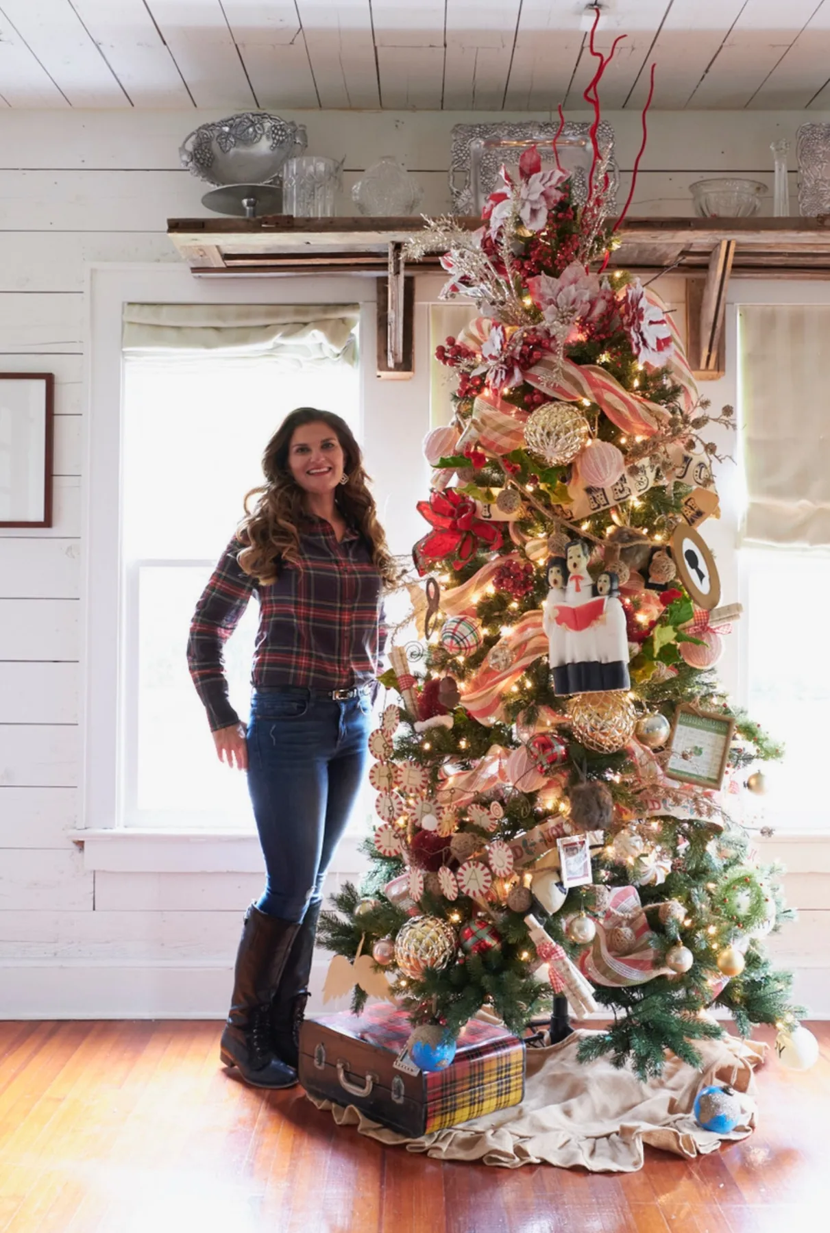 How do I fluff my Christmas tree to look more full? | Courtney Warren Home