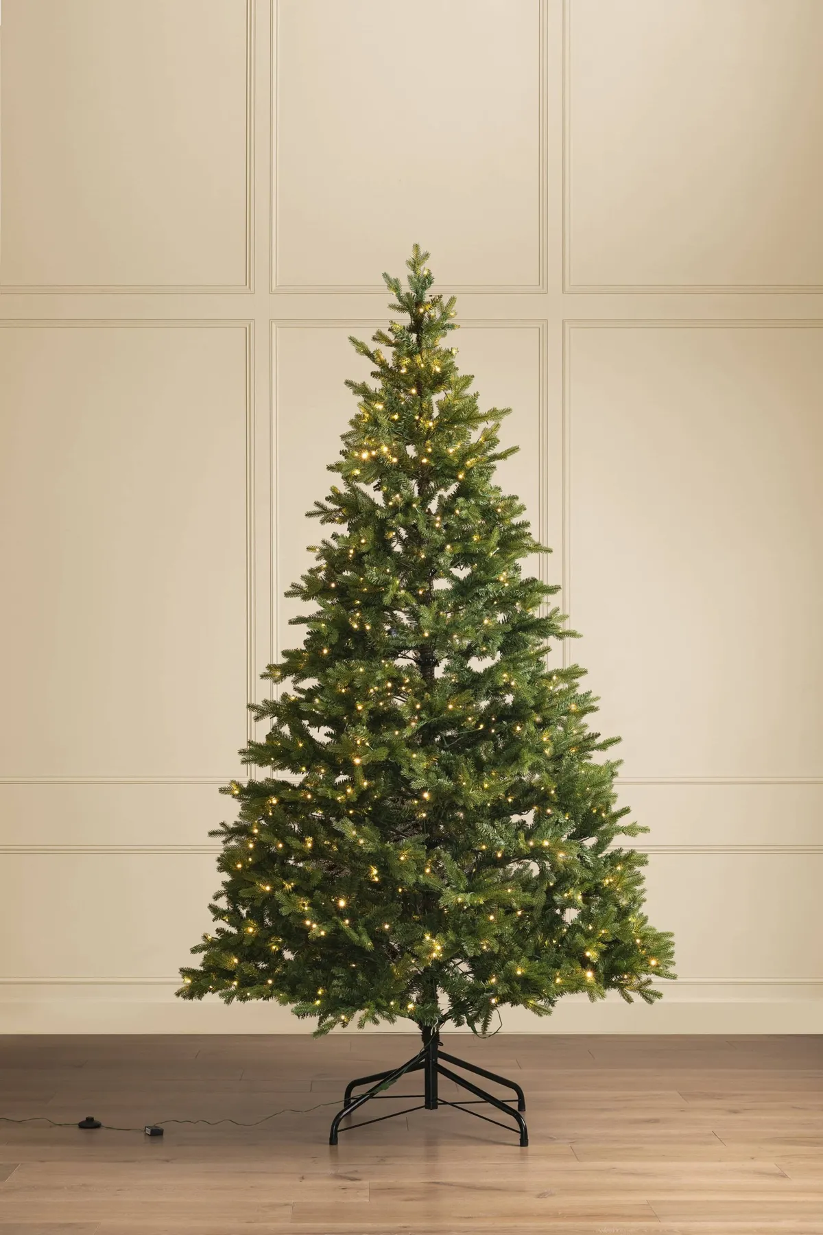 How to Decorate a Studio McGee-Style Christmas Tree — Studio McGee