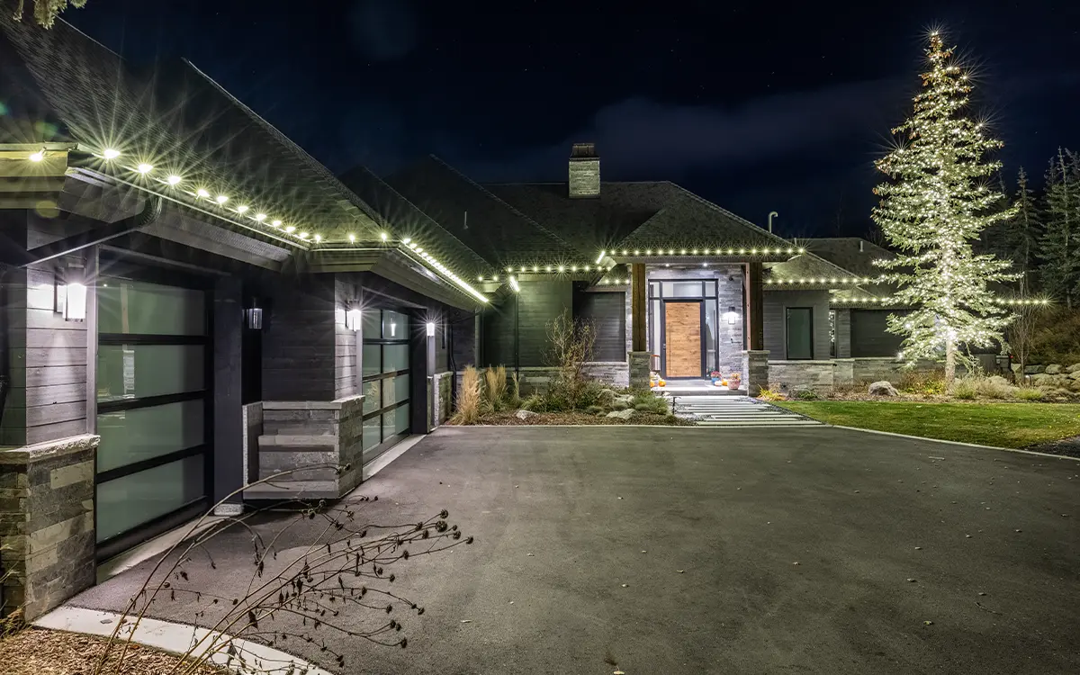 How to Install Roof Christmas Lights - The Light Pros