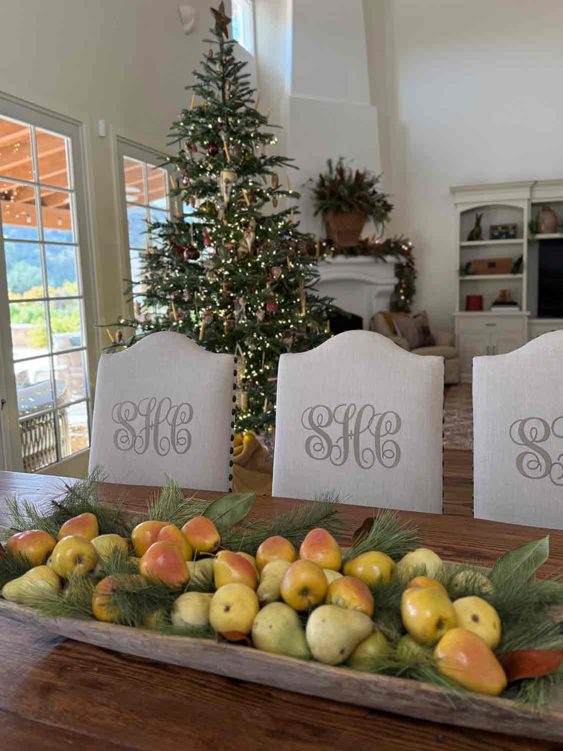 How to Make Faux Christmas Greenery Look Lush & Realistic - Cindy  Hattersley Design