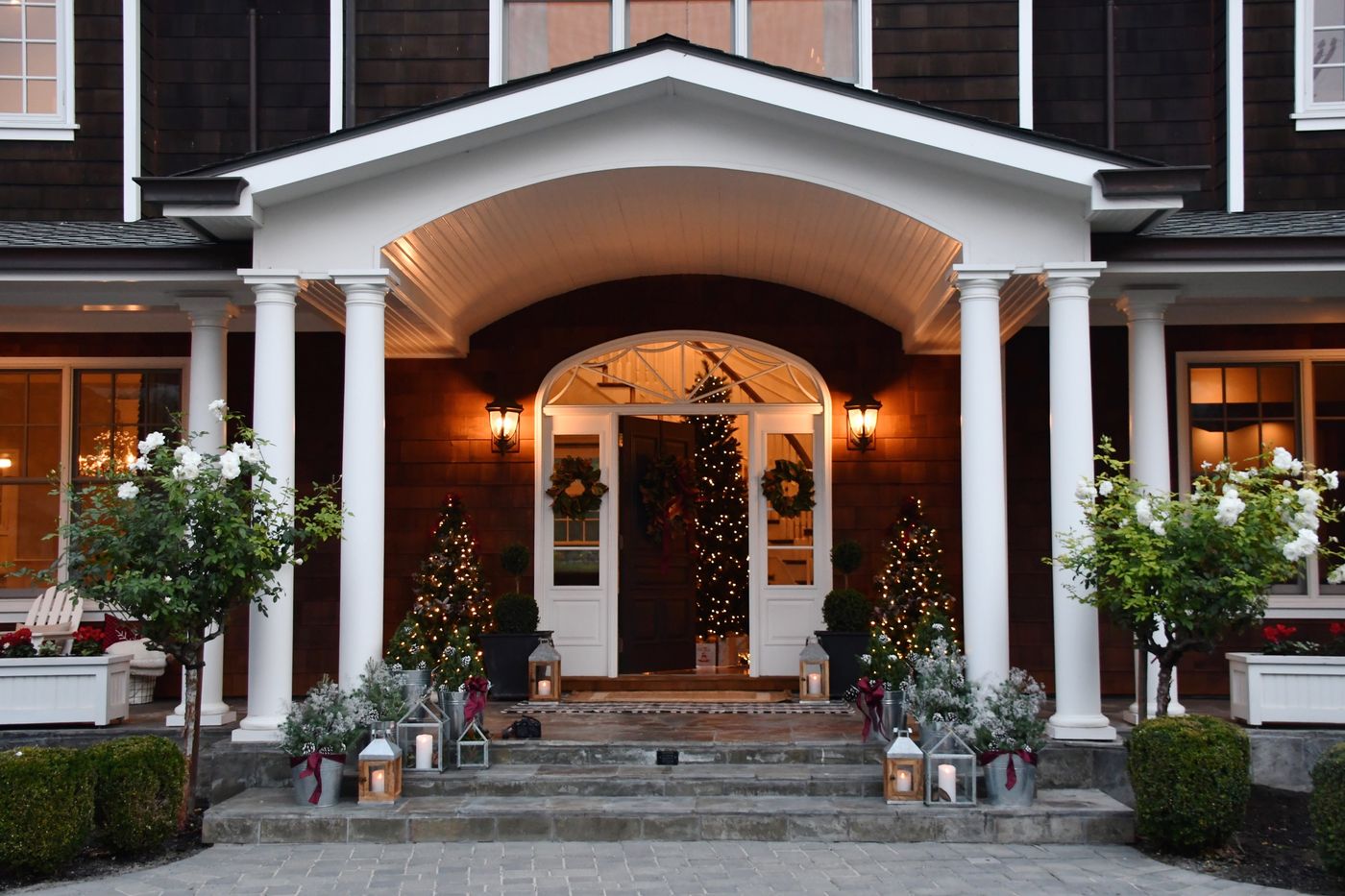 How To with Lowe's: The Most Incredible Christmas Front Porch - Simply  Organized