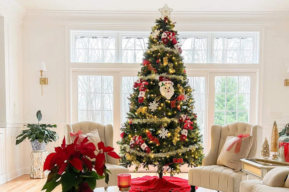 Interior design expert shares how to decorate Christmas tree like a pro for  under £22 - The Mirror
