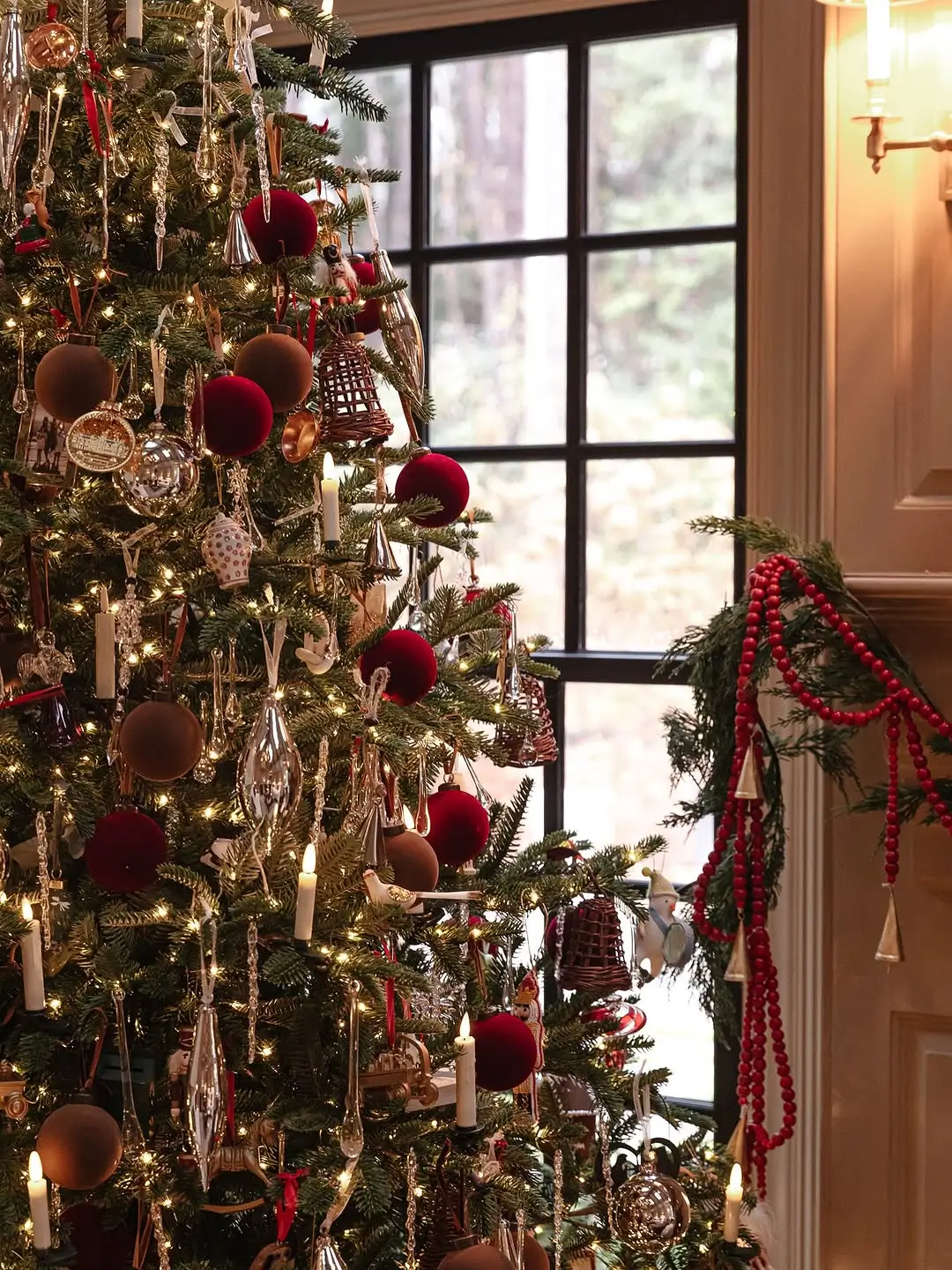 Julia Marcum's Christmas Living Room Tour