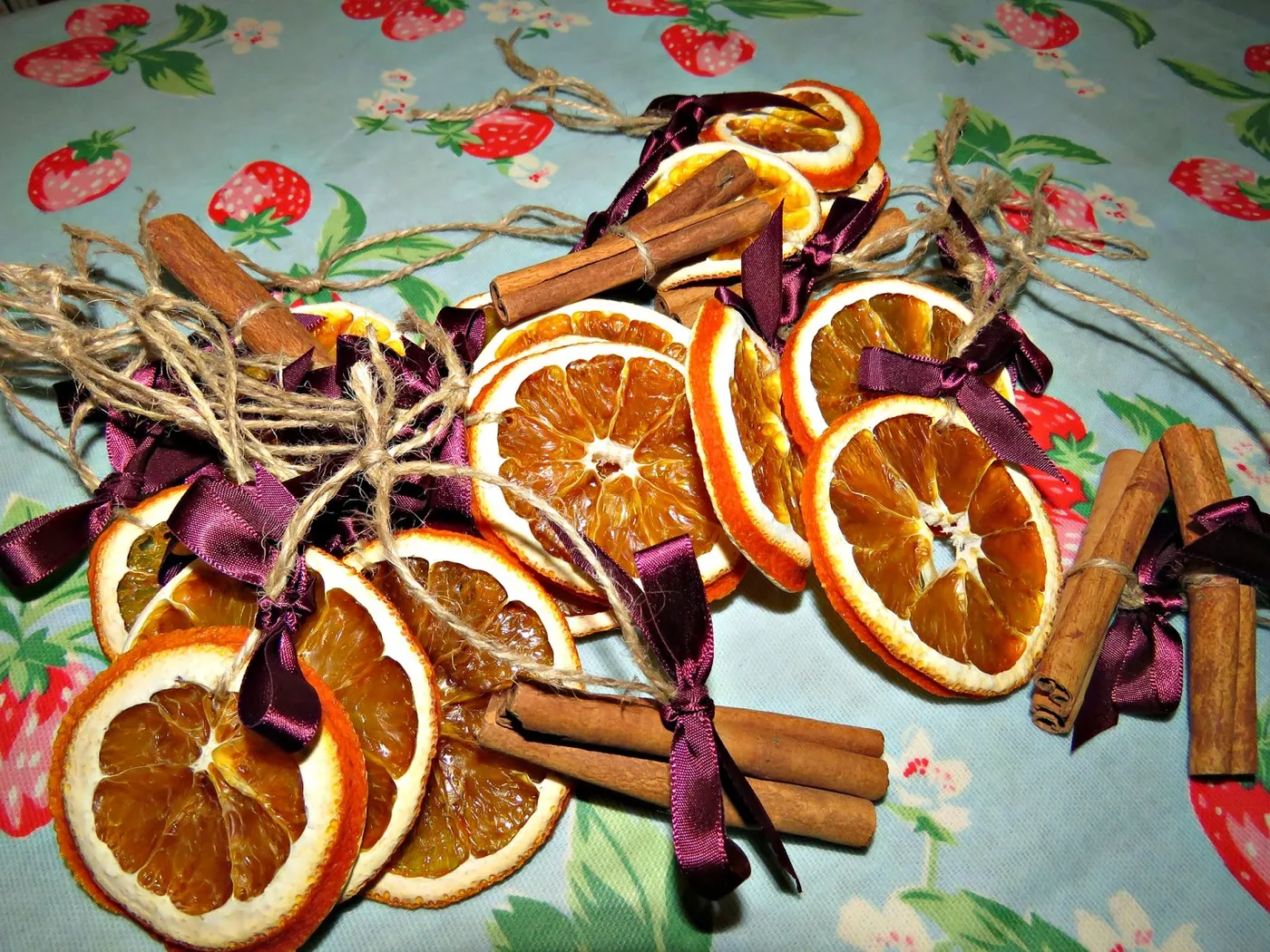 just saying ...: dried orange slice pot pourri ...