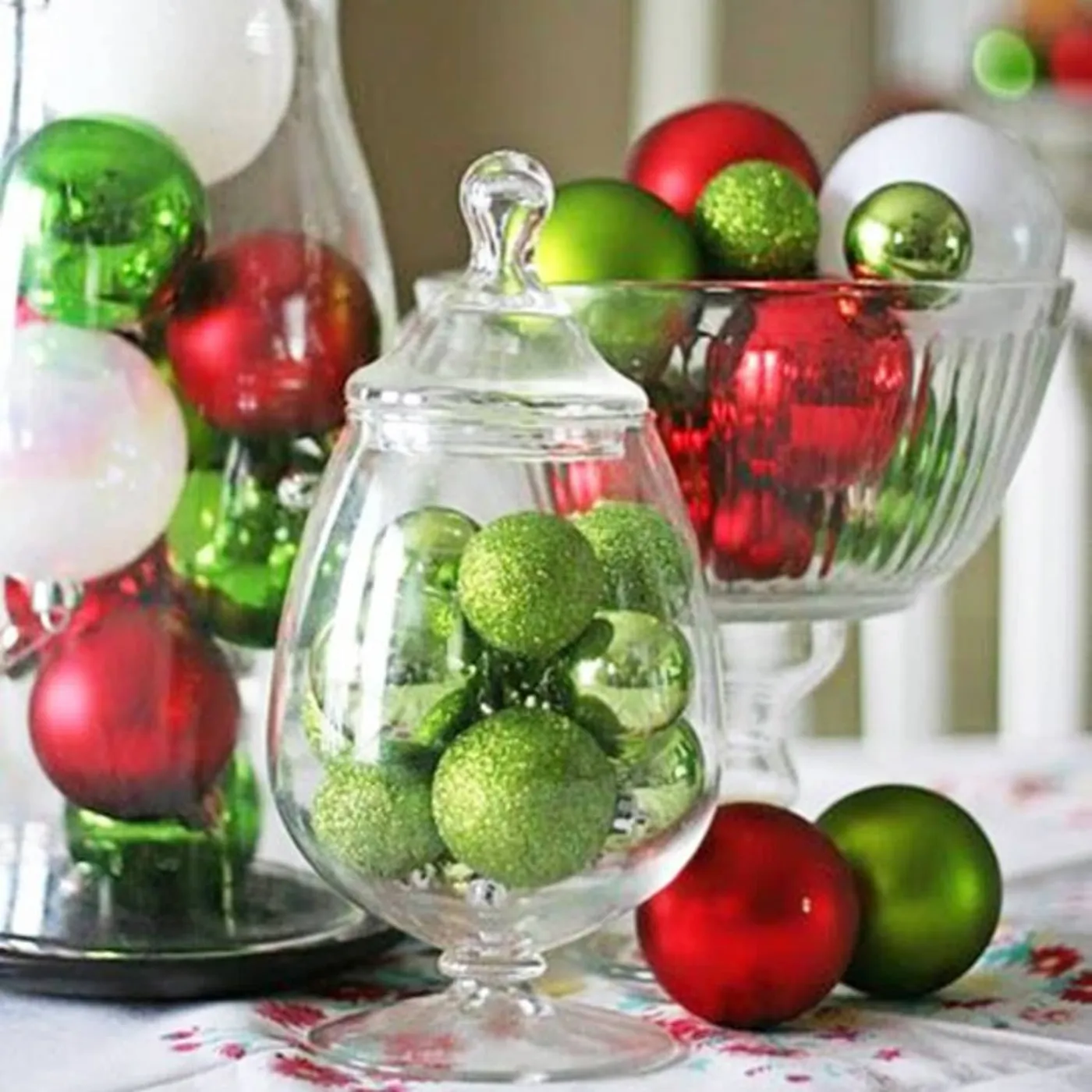 Last-Minute Holiday Centerpiece Ideas | Apartment Therapy