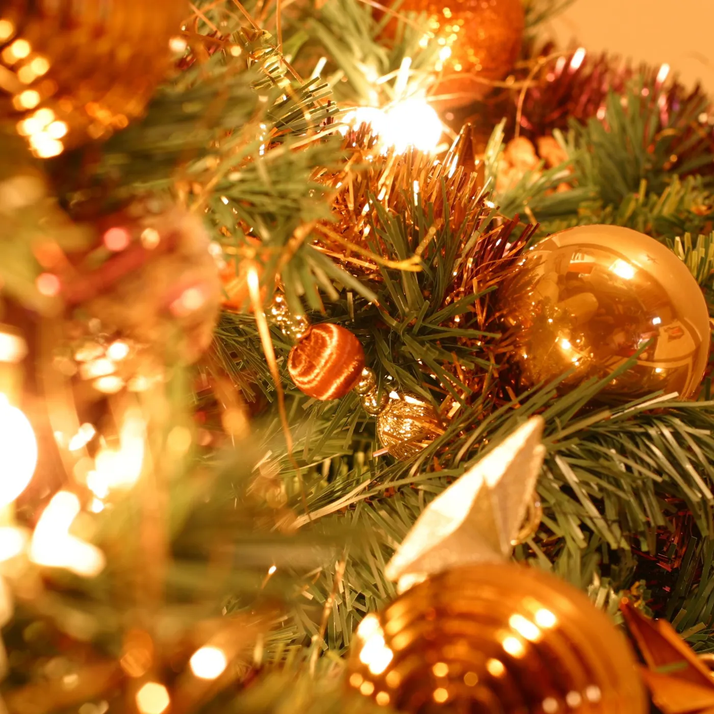 Lifelike trees inspire old-fashioned memories