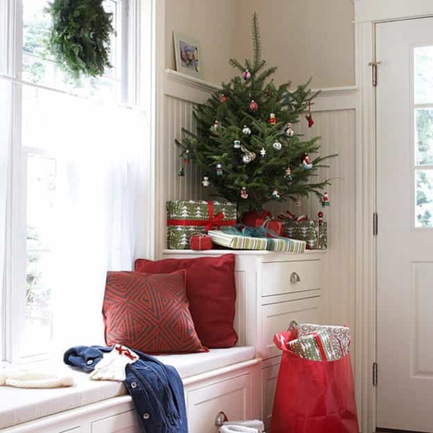 Modern Christmas Decorating Ideas and Interior Trends