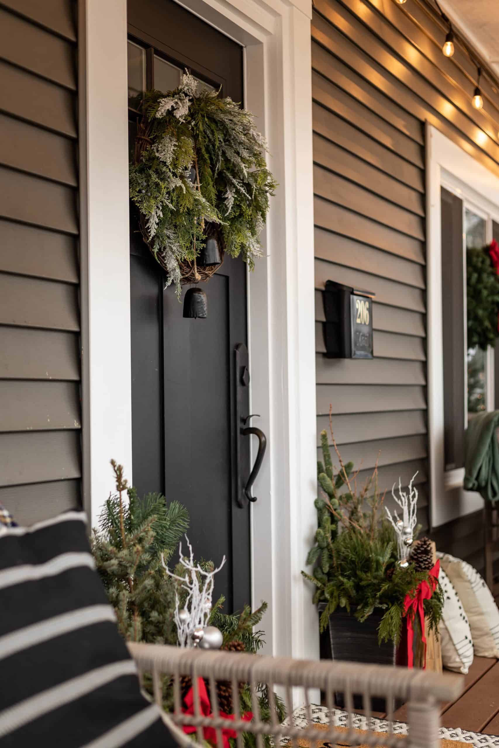 Modern Christmas Porch Decor That Feels Timeless