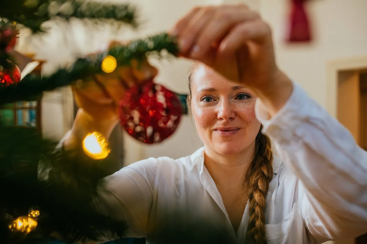 Mum explains sentimental reason behind 'cheapskate' Christmas decorations |  Wales Online
