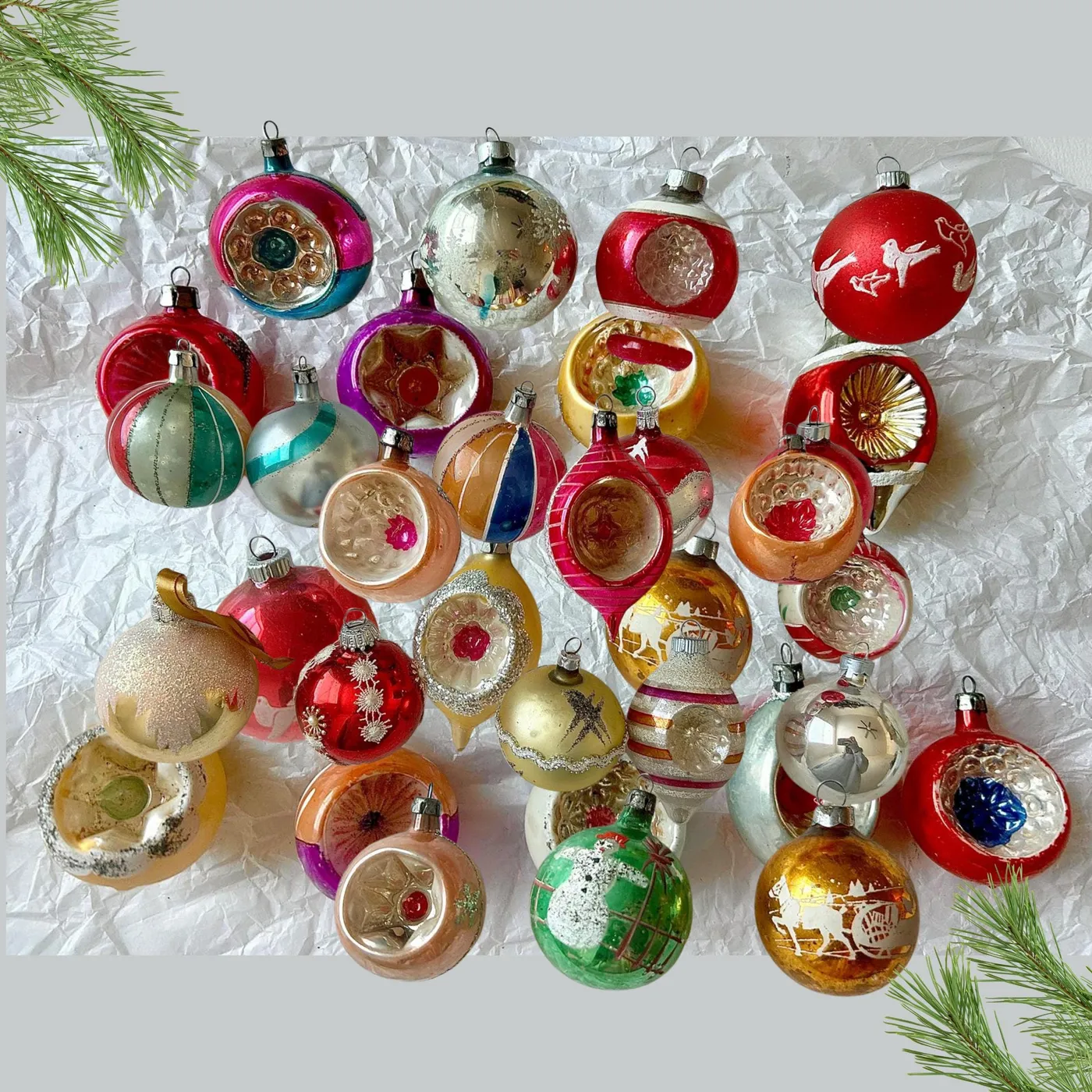 Non traditional black christmas tree decorations Vintage Old‎ World  Christmas \'Black Gold \' Glass Ornament
