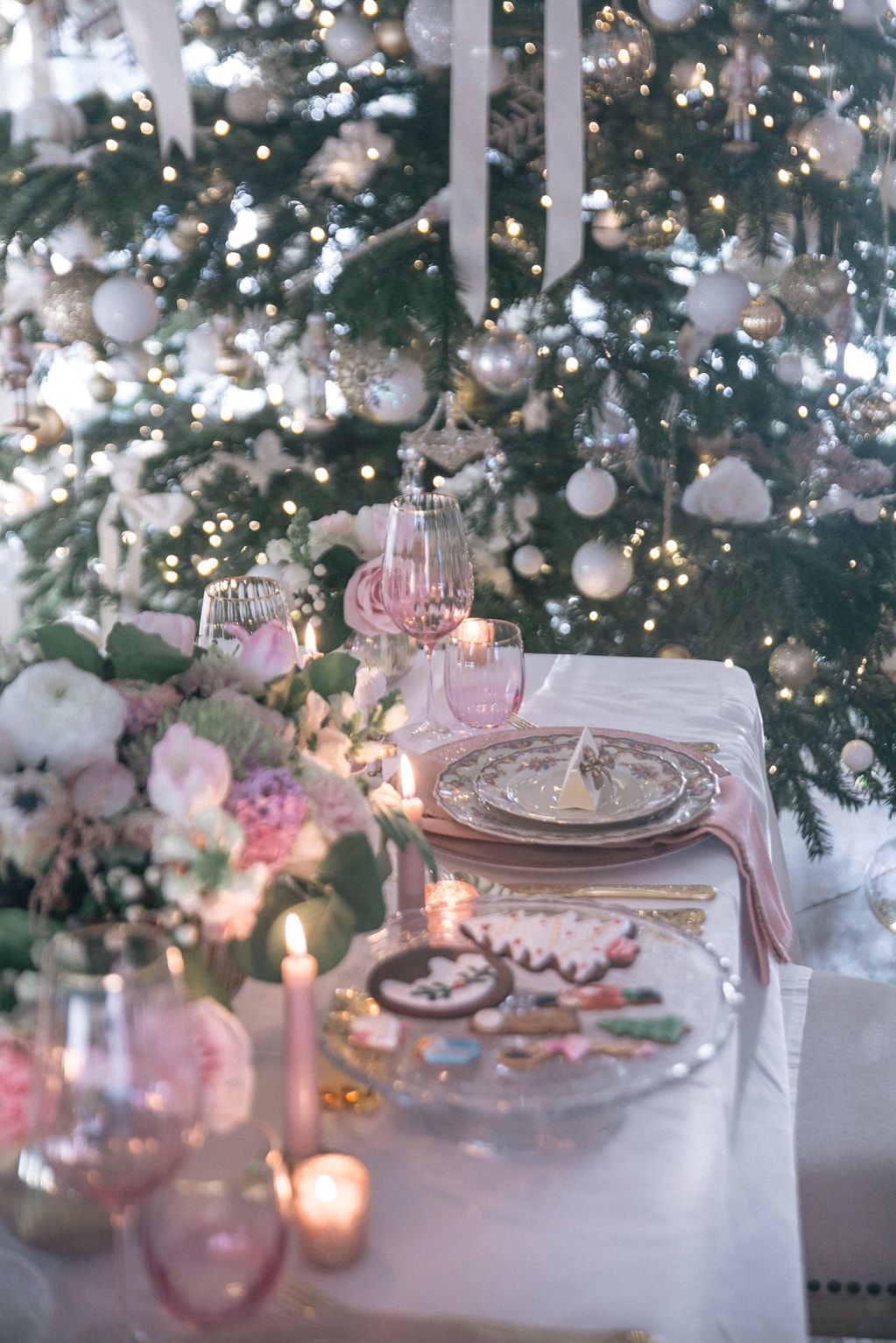 Nutcracker themed Christmas tablescape - The Belle Blog