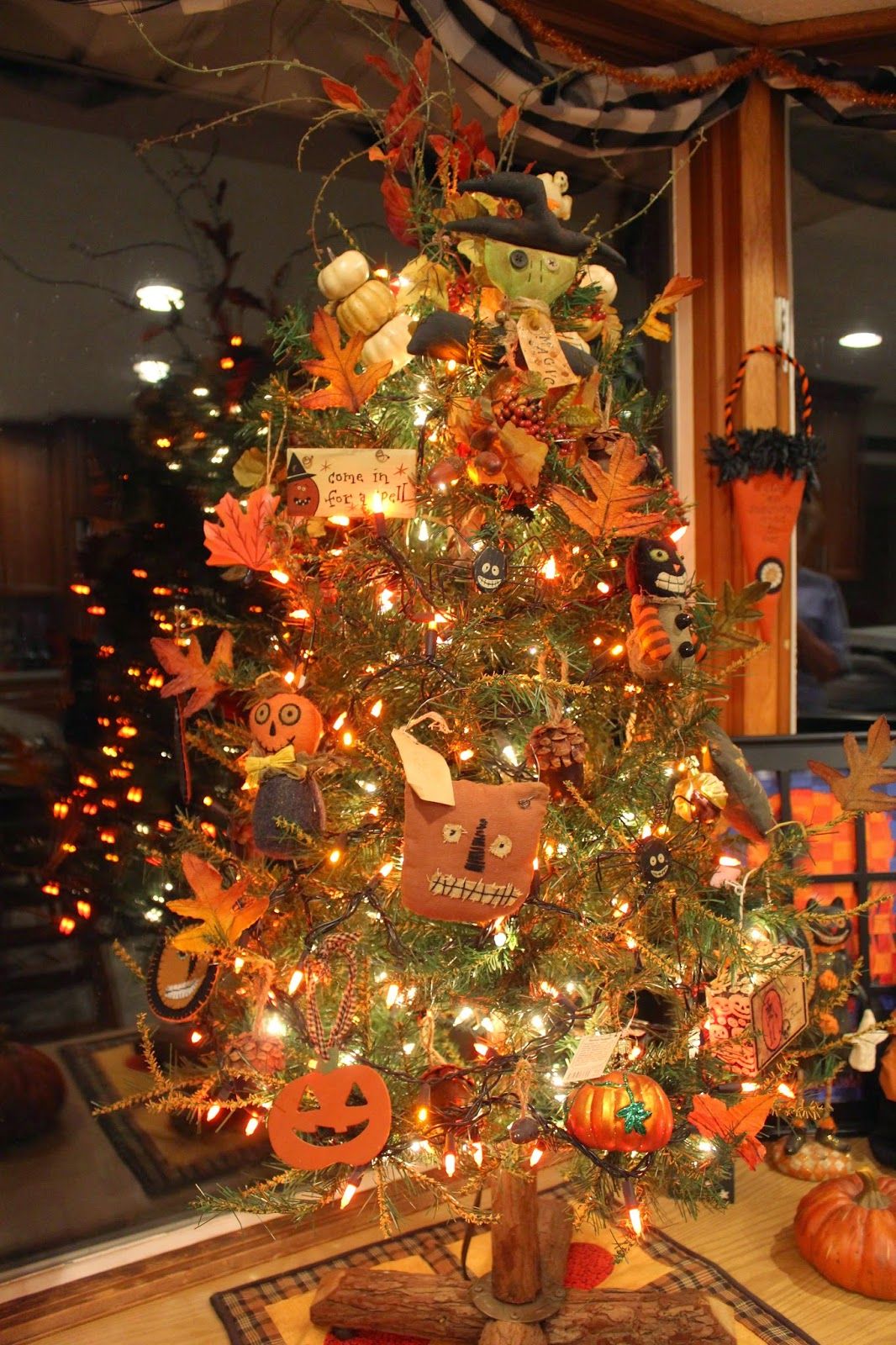Ohio Thoughts: Fall Decorated Christmas Tree