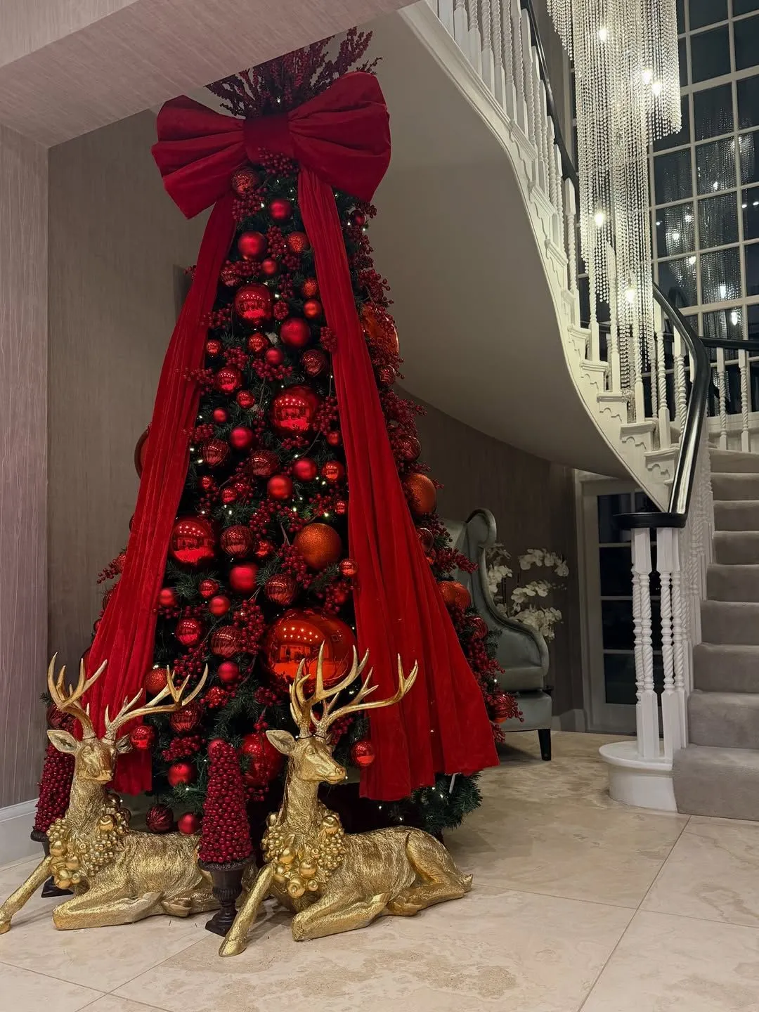 Oversized Bow Christmas Trees: The Trend Redefining Holiday Decor in 2025