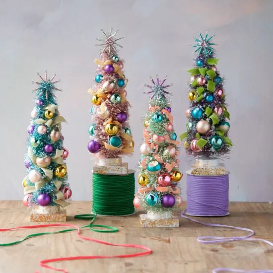 PASTEL VINTAGE BAUBLE TREE