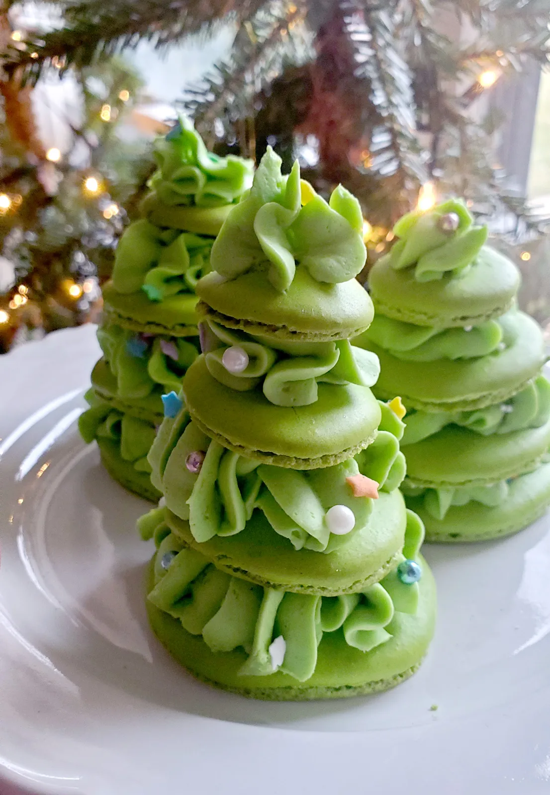 Peppermint Christmas Tree Macarons – Lady of the Ladle