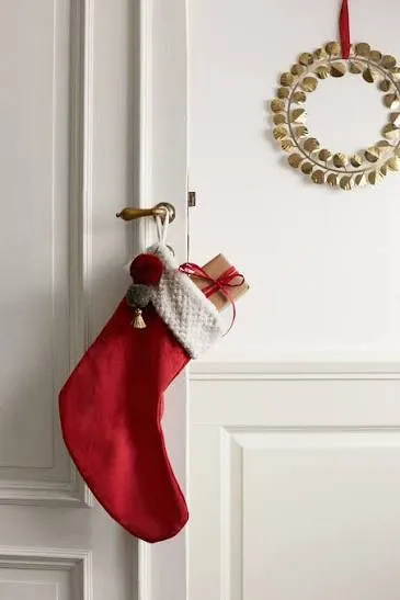 Red Christmas stocking at H&M Home | H&M IE