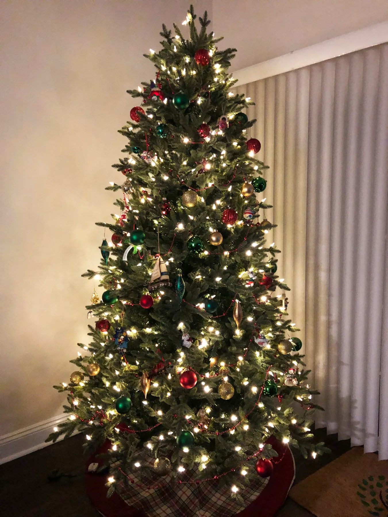 Red, Green, & Gold Christmas Tree – Life According to Jamie