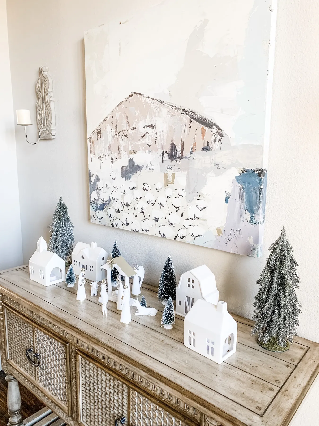 Simple and Neutral Christmas Home Decor - A Poised Perspective