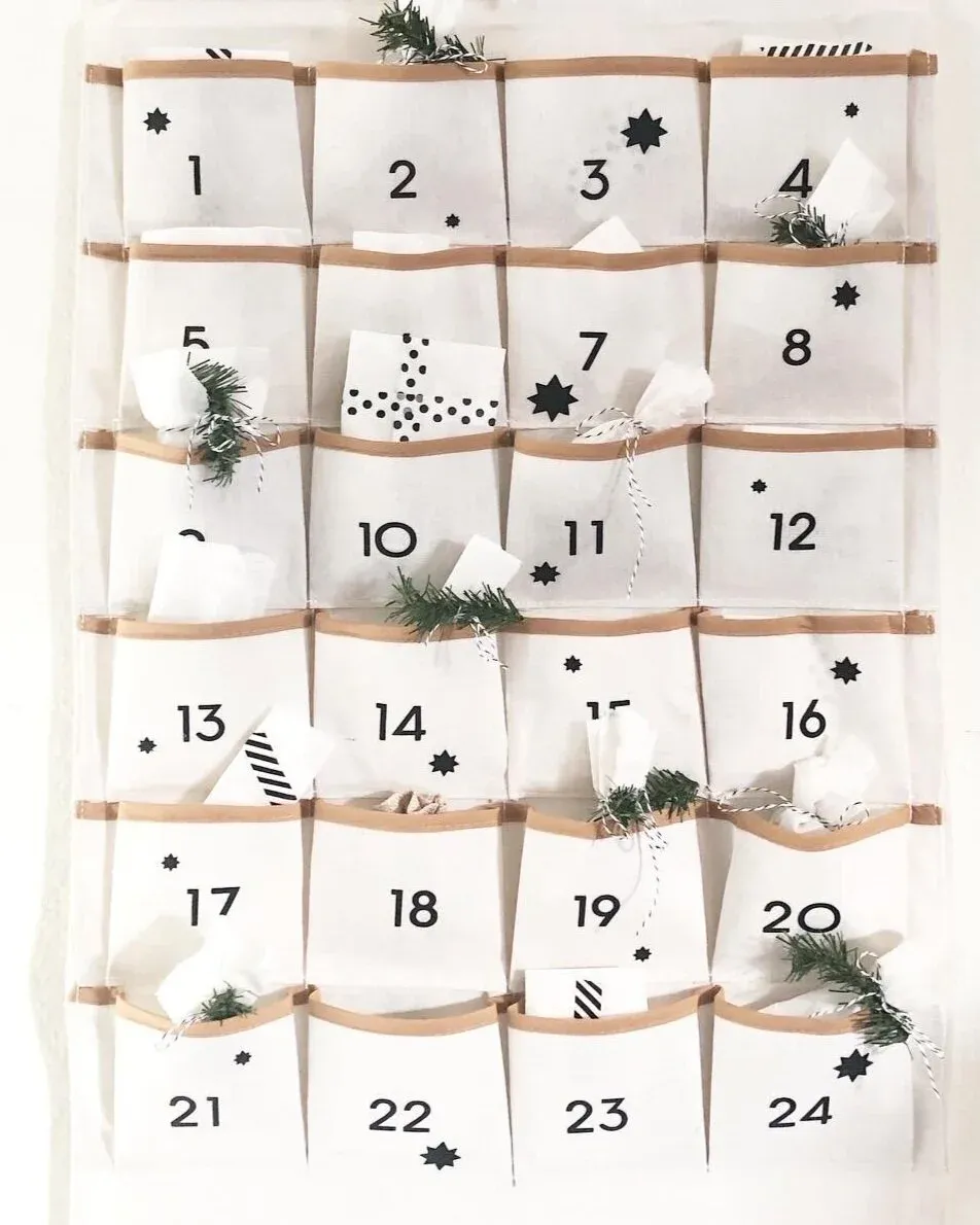 SIMPLIFIED SEASONS: Advent WALL Calendar — Alison Leigh