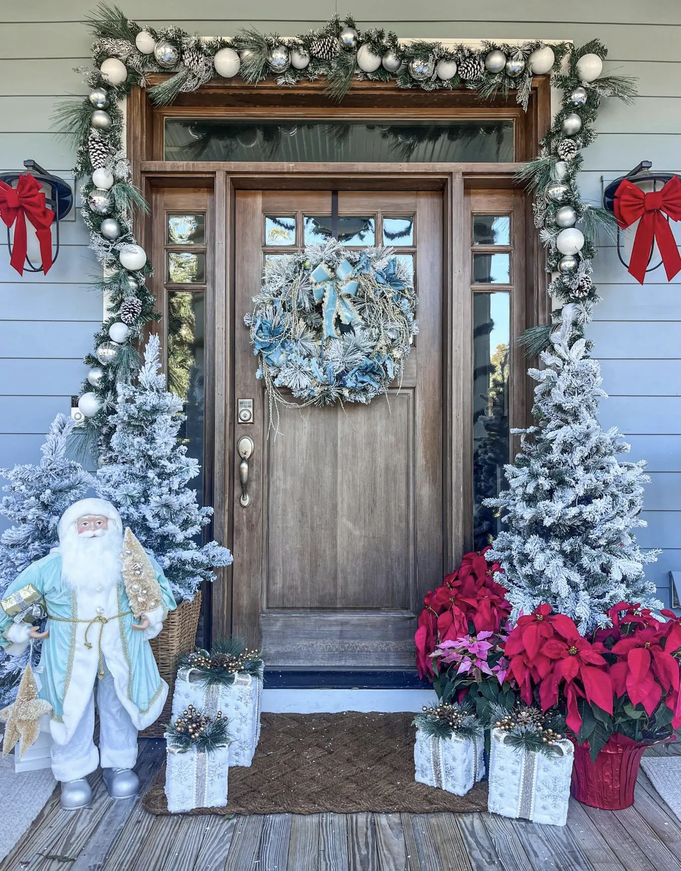 Spirited residents recognized for holiday door decorations - Island Vibes