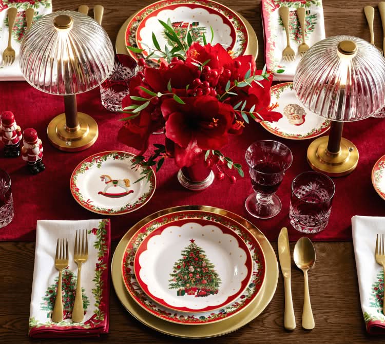 Stockings & Stocking Holders The Christmas Shop | Pottery Barn