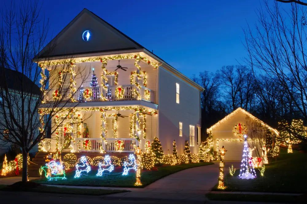The Best Outdoor Christmas Lights to Make Your House Merry and Bright –  Ollny