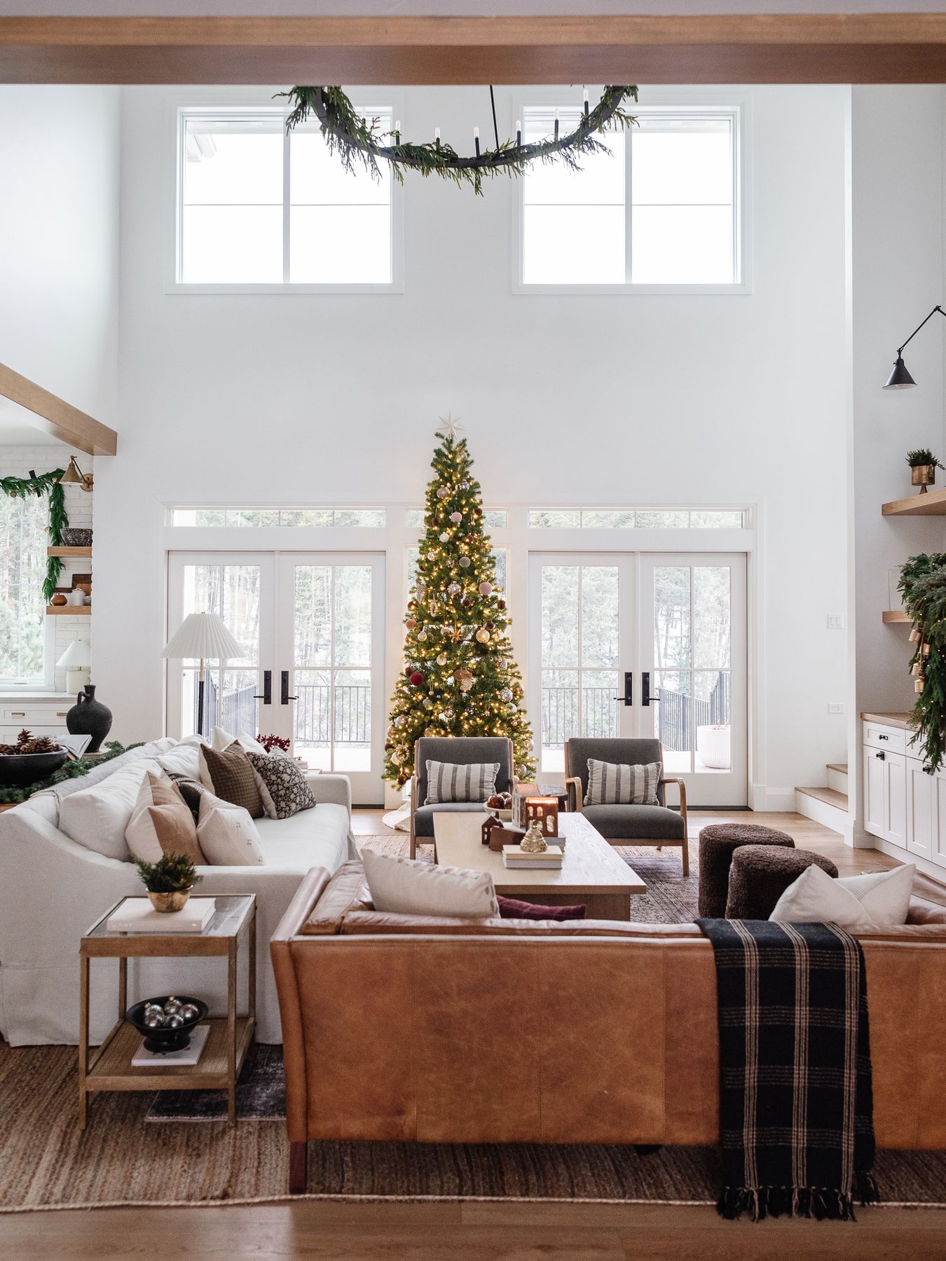 The Prettiest Faux Christmas Trees - lindseypedey.com