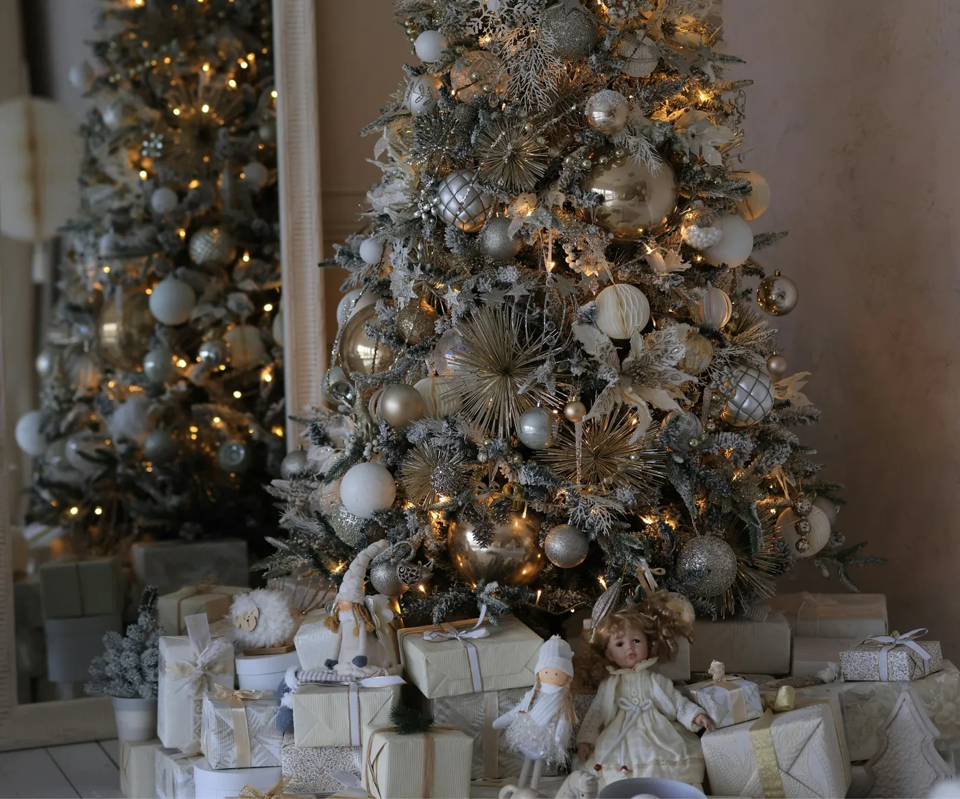 The Ultimate Guide to Buying a Luxury Artificial Christmas Tree (2026) - Winter Abode