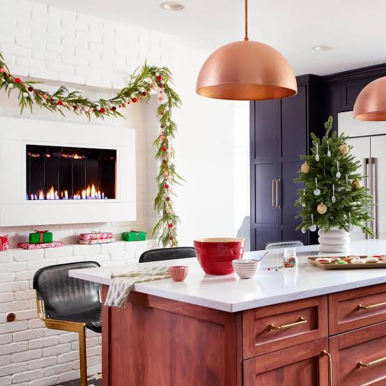 This Stunning Kitchen is Holiday Central