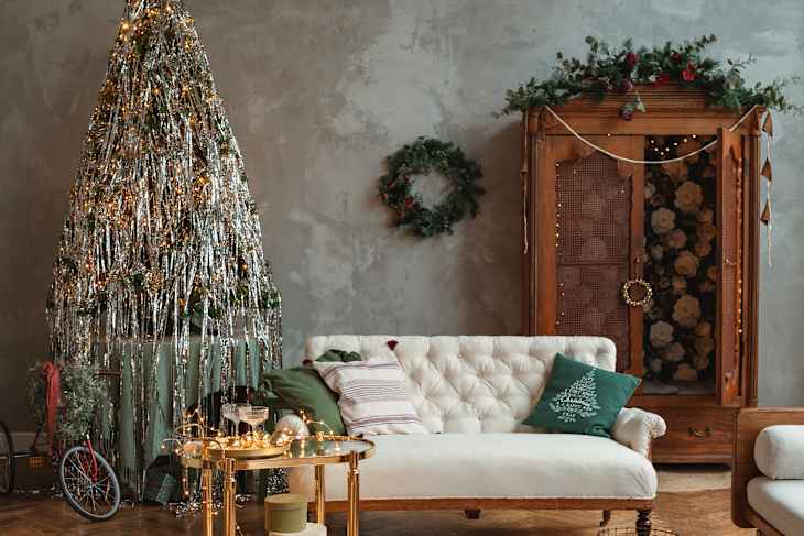 Tinsel Christmas Trees: 8 Designer Styling Tips & History | Apartment  Therapy