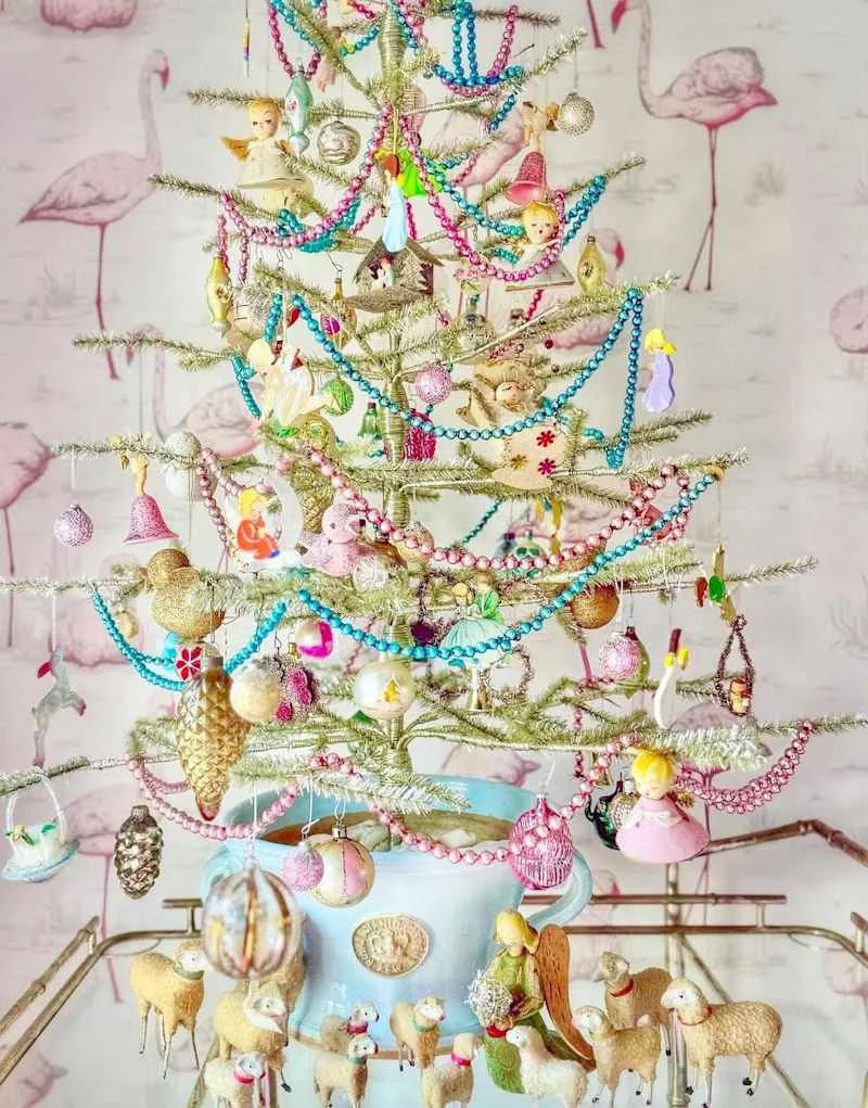 Tinsel Christmas Trees Are Back, Thanks to Chic Designer Tips