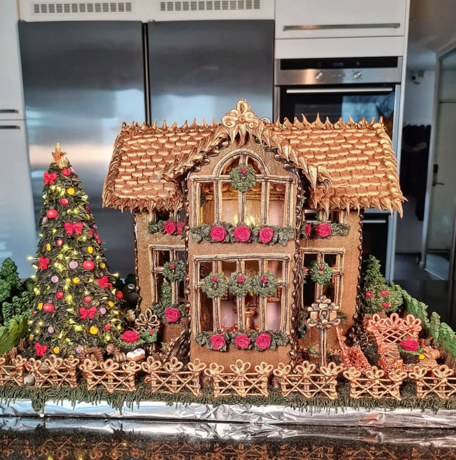 Tis the Season for Instagram's Epic Gingerbread Houses | Designs & Ideas on  Dornob