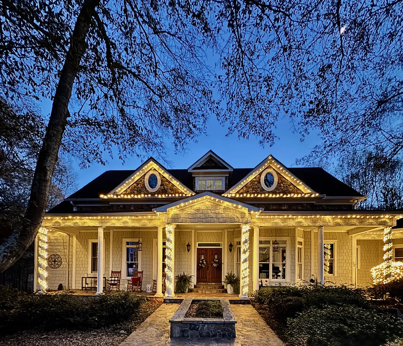 Top 5 Holiday Lighting Tips for a Festive Home Display - Duke Manor Farm by Laura Janning