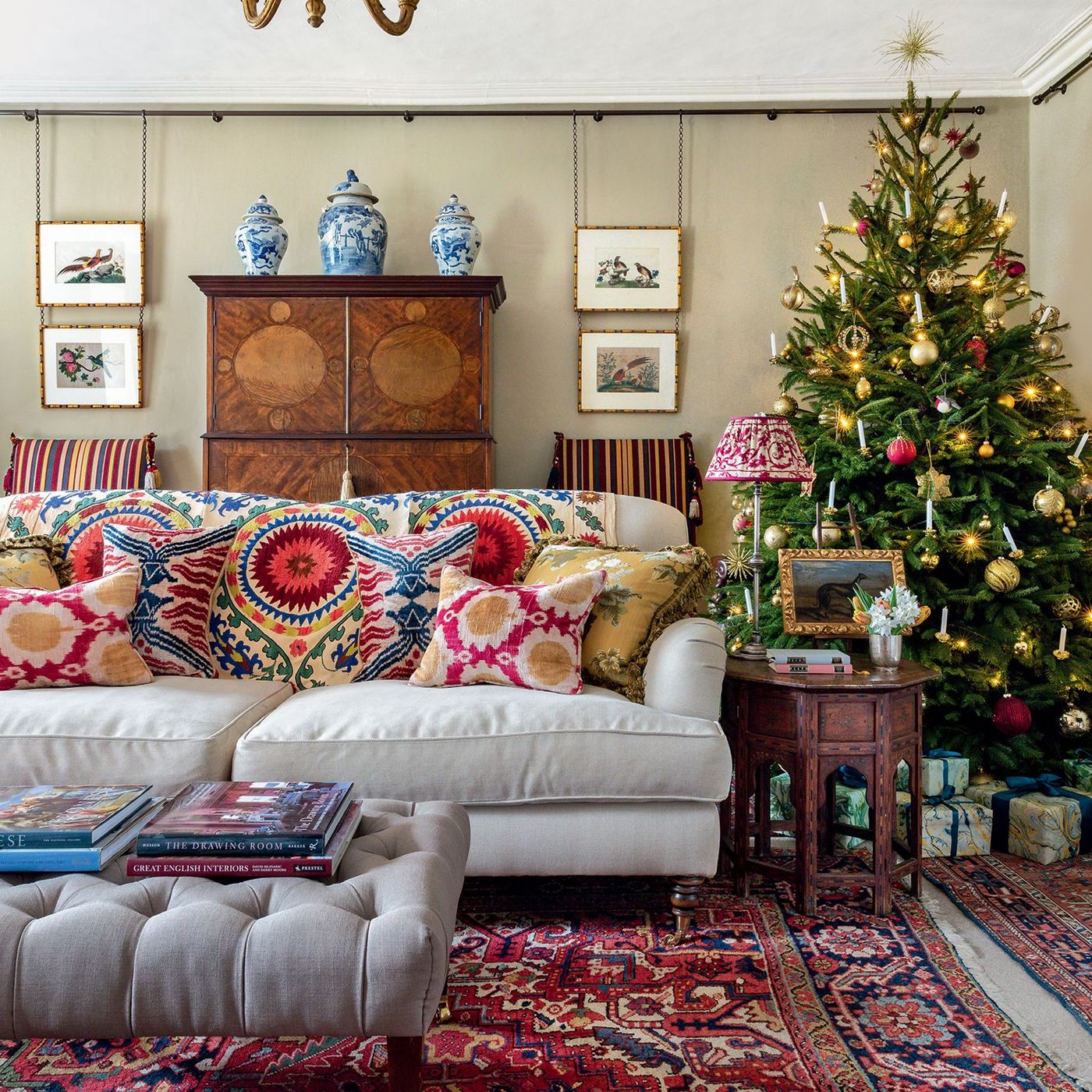 Traditional Christmas decorations: 10 stylish examples to copy this year |  House & Garden