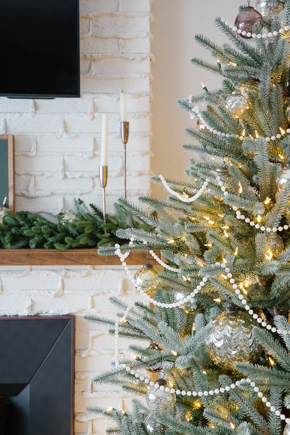 Vintage Inspired Christmas Tree - Making it in the Mountains