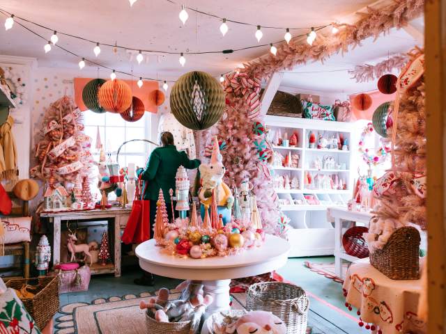 Virginia's Most Over-The-Top Holiday Decorations