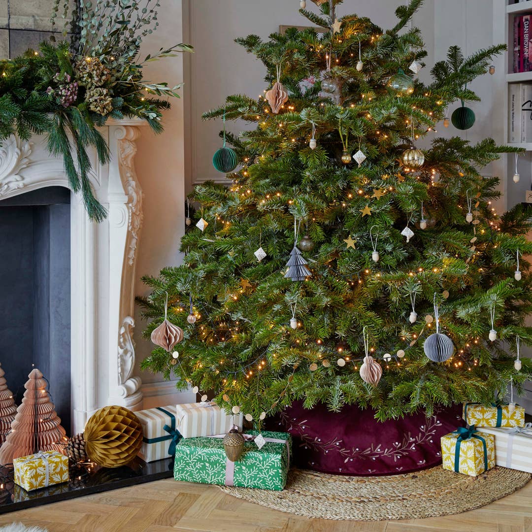 Wholesale 5' Classic White Pine Christmas Tree - Unlit for your shop – Faire