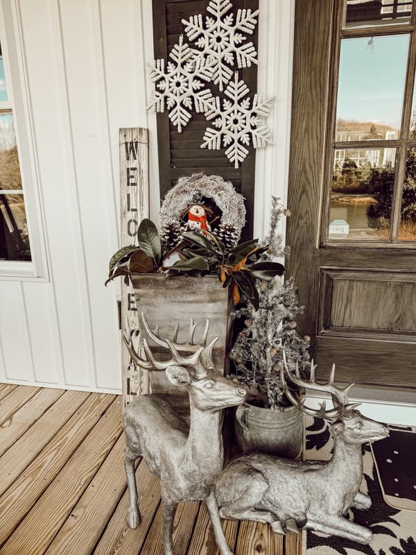 Winter Porch Planters Decor For Free - The Ponds Farmhouse