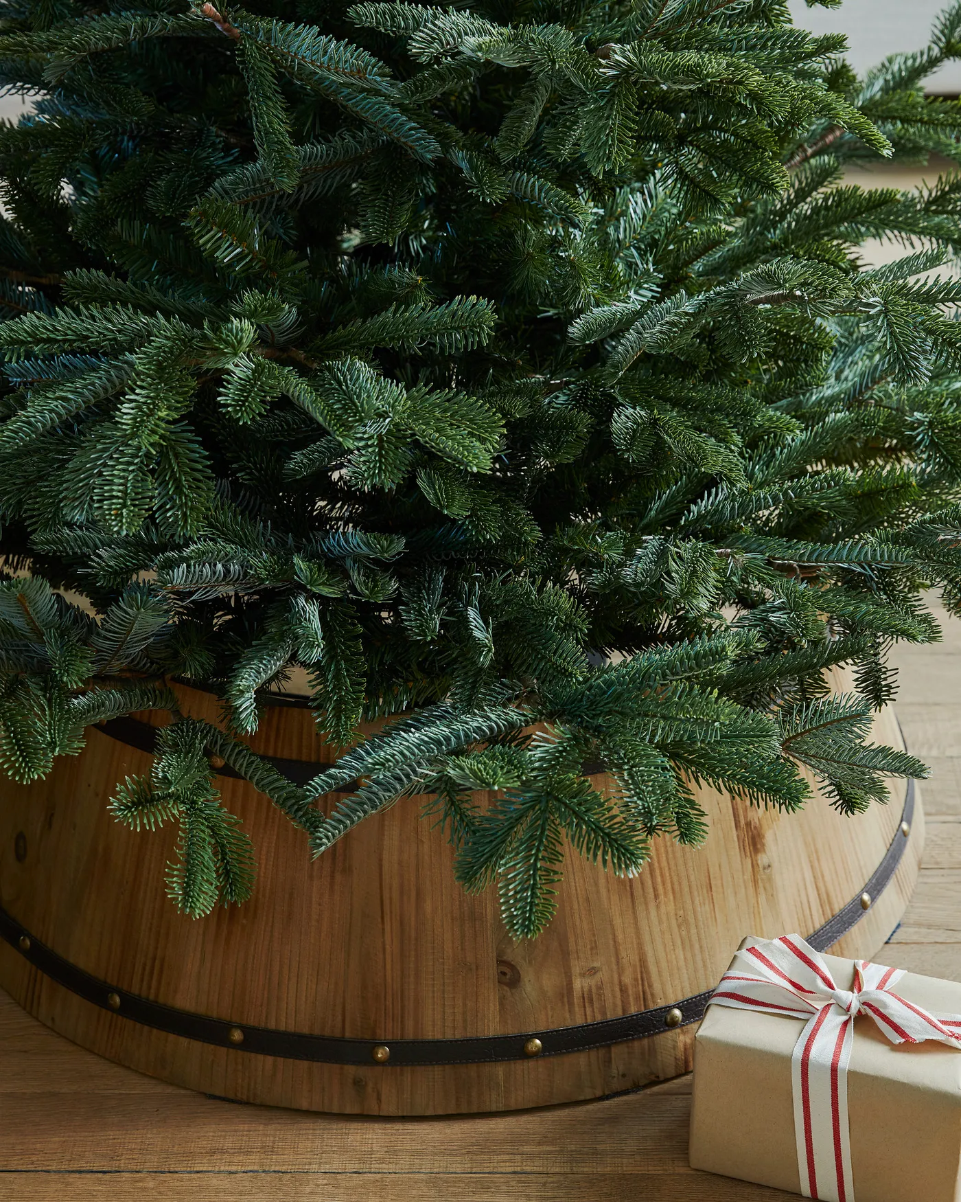 Wooden Barrel Crate And Barrel Tree Skirt CHRISTMAS TREE WHISKEY TREE COLLAR  IDEA CHRISTMAS TREE COLLAR